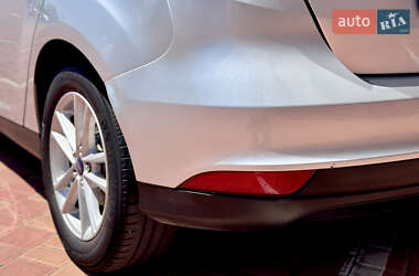 Хэтчбек Ford Focus 2017 в 
