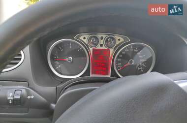 Универсал Ford Focus 2010 в 