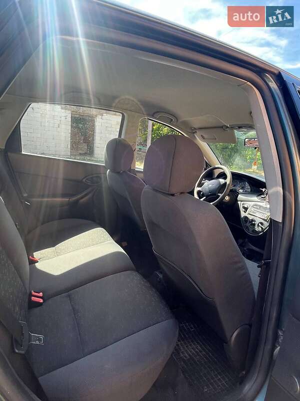 Седан Ford Focus 2002 в Ужгороде