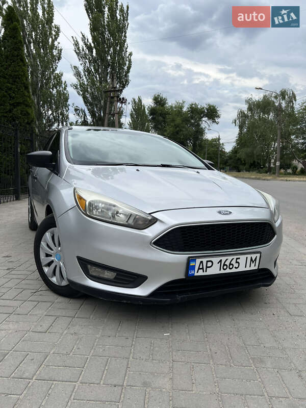 Седан Ford Focus 2015 в 