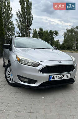 Седан Ford Focus 2015 в 