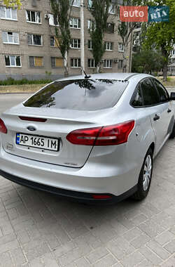 Седан Ford Focus 2015 в 