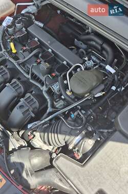 Хэтчбек Ford Focus 2015 в 