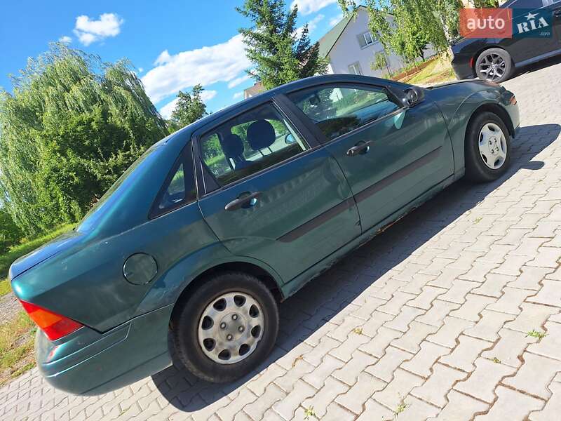 Седан Ford Focus 2002 в Черновцах