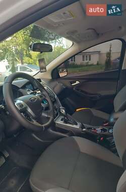 Седан Ford Focus 2014 в 