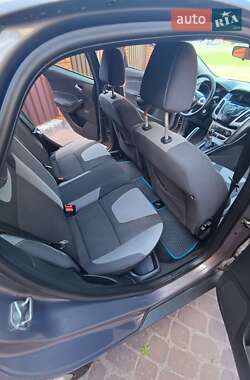 Хэтчбек Ford Focus 2013 в 
