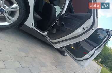 Седан Ford Focus 2014 в 