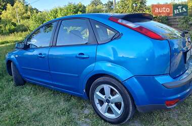 Хэтчбек Ford Focus 2004 в 