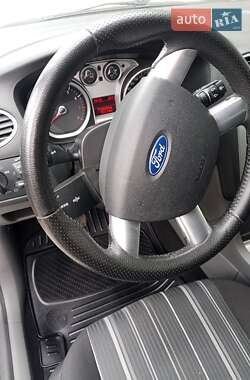 Универсал Ford Focus 2010 в 