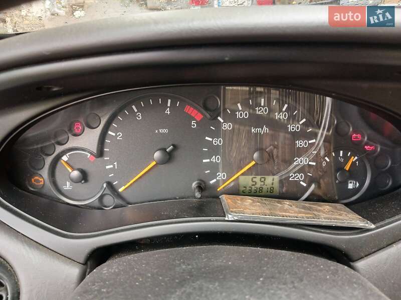 Универсал Ford Focus 2004 в Киеве фото 10 Универсал Ford Focus 2004 в Киеве