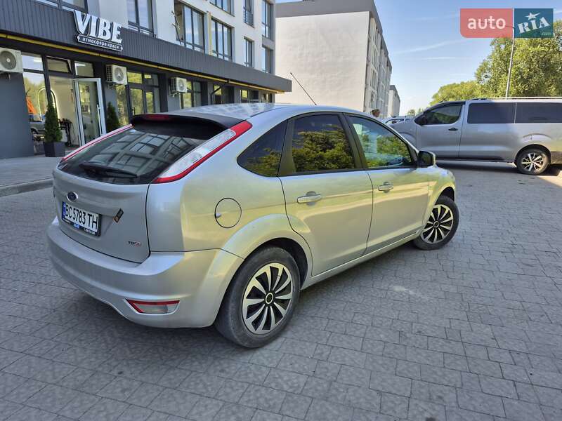 Хэтчбек Ford Focus 2010 в Львове