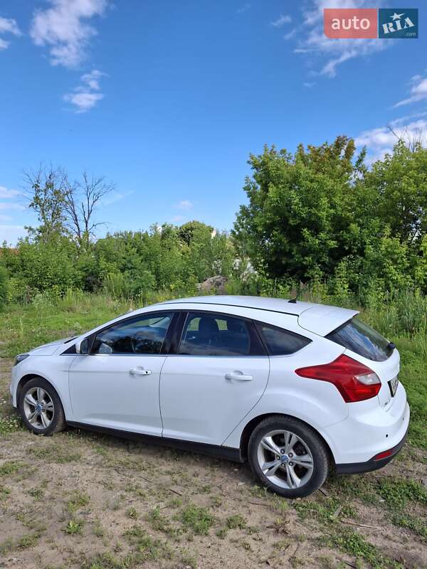 Хэтчбек Ford Focus 2013 в Чернигове