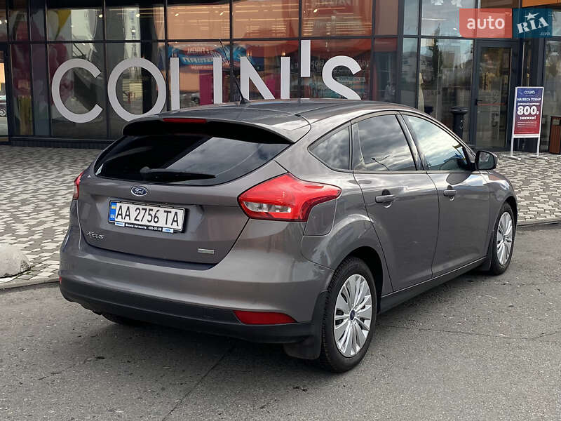 Хэтчбек Ford Focus 2015 в Киеве