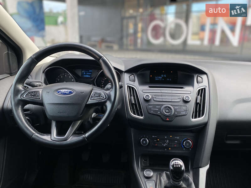 Хэтчбек Ford Focus 2015 в Киеве