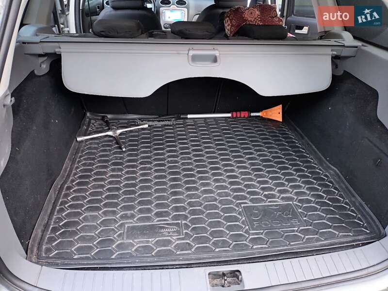 Универсал Ford Focus 2010 в Обухове