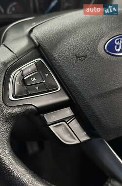 Седан Ford Focus 2017 в 