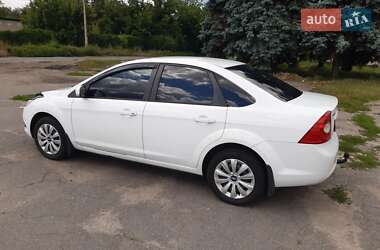 Седан Ford Focus 2010 в 