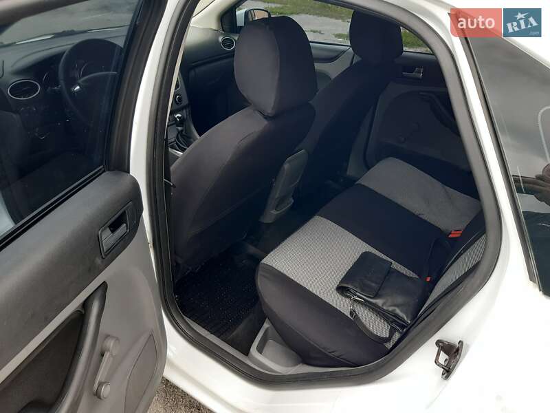Седан Ford Focus 2010 в Лубнах фото 21 Седан Ford Focus 2010 в Лубнах