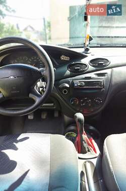 Седан Ford Focus 2001 в 