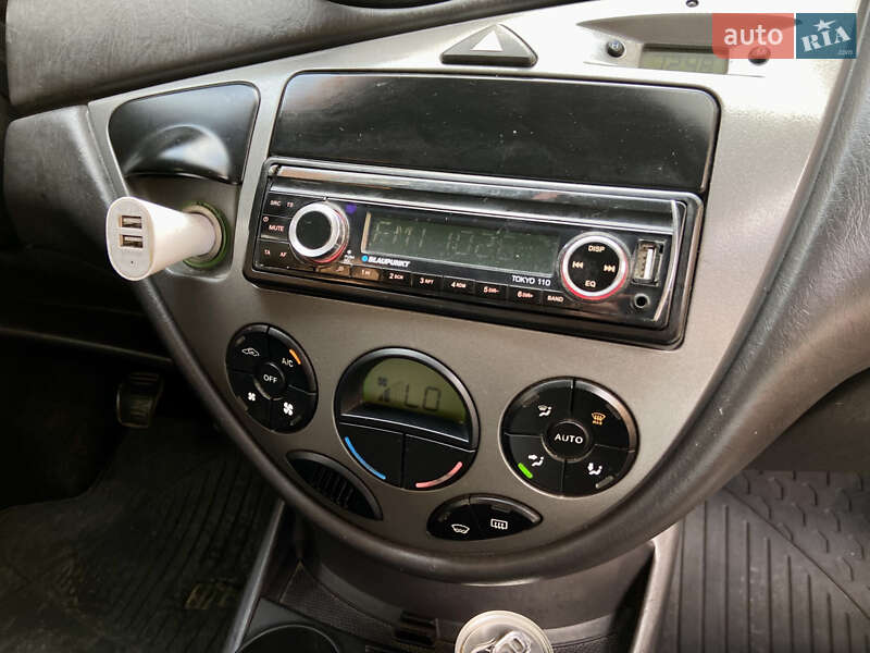 Хетчбек Ford Focus 2004 в Івано-Франківську