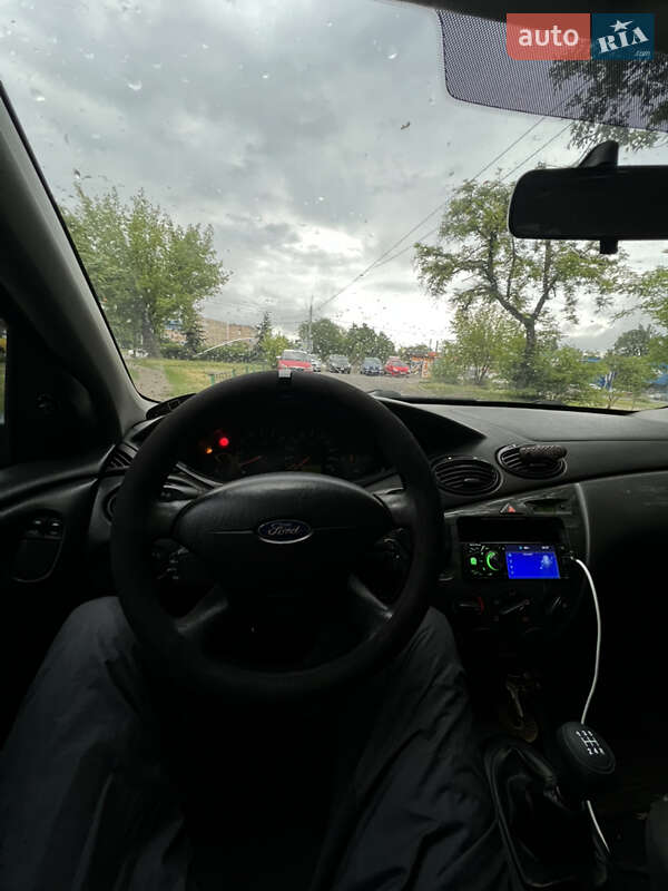 Седан Ford Focus 2003 в Киеве