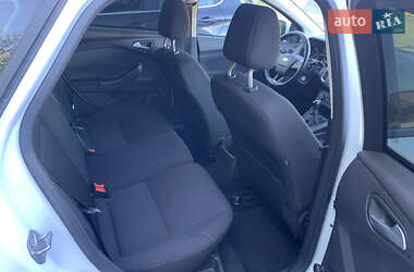 Хэтчбек Ford Focus 2016 в 