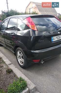 Хэтчбек Ford Focus 2000 в 
