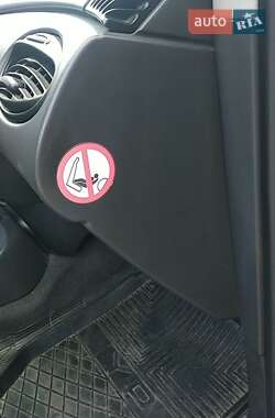 Хэтчбек Ford Focus 2000 в 