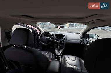 Хэтчбек Ford Focus 2015 в 