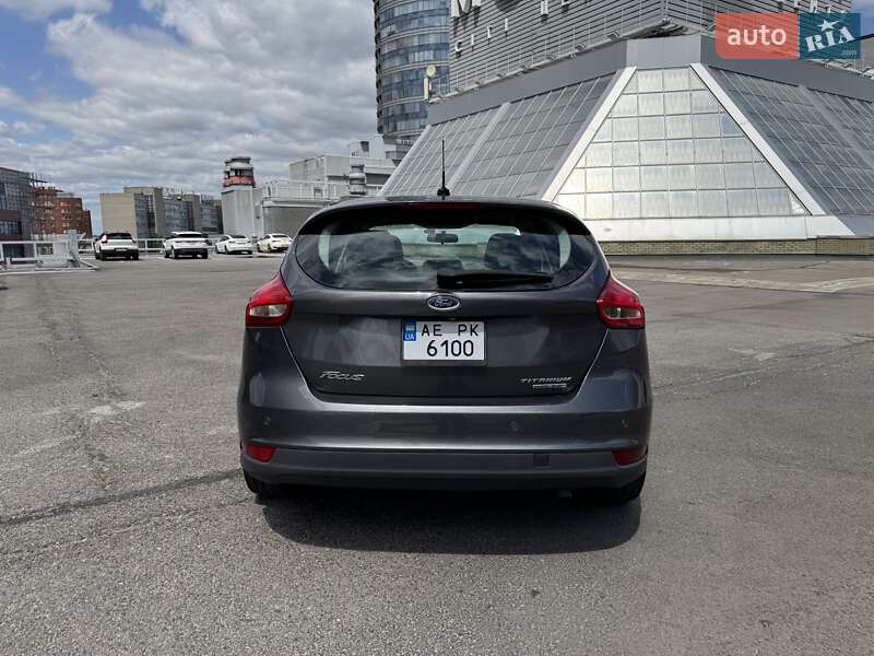 Хэтчбек Ford Focus 2015 в Днепре