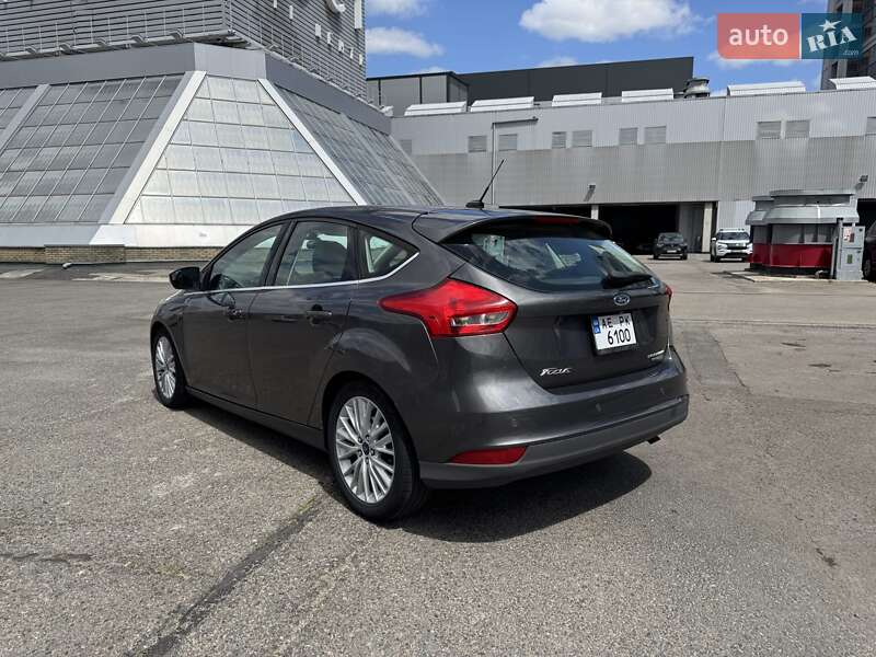 Хэтчбек Ford Focus 2015 в Днепре