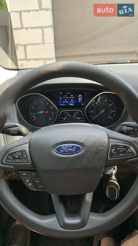 Хэтчбек Ford Focus 2016 в Киеве