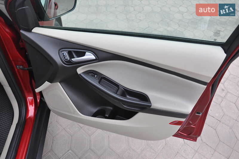 Седан Ford Focus 2016 в Львове