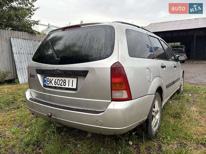Ford Focus 2000