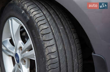 Универсал Ford Focus 2013 в 