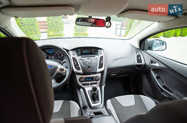 Универсал Ford Focus 2013 в 