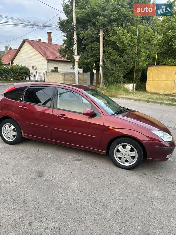 Хетчбек Ford Focus 2003 в Чернівцях