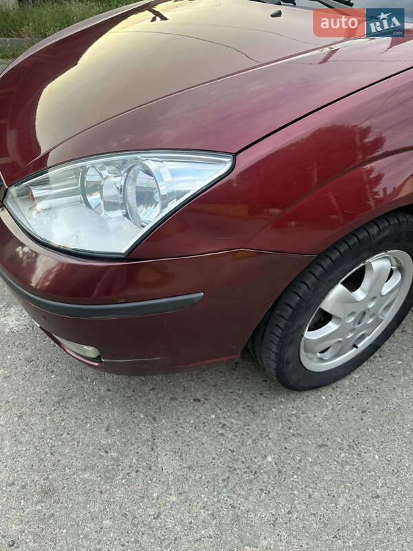 Хетчбек Ford Focus 2003 в Чернівцях