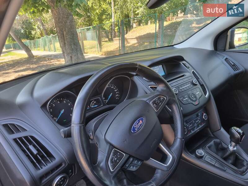 Хэтчбек Ford Focus 2015 в Умани