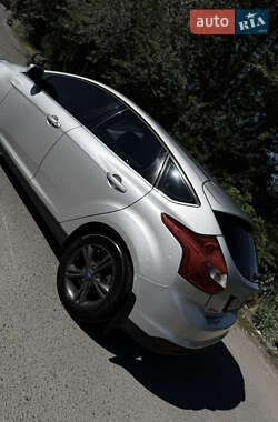 Хэтчбек Ford Focus 2012 в 