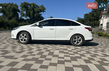 Седан Ford Focus 2011 в 