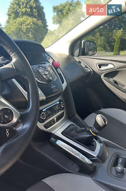 Седан Ford Focus 2011 в 