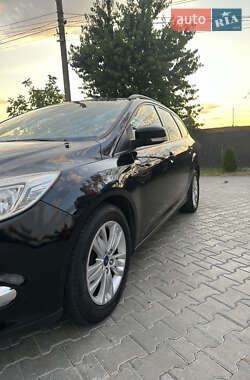 Универсал Ford Focus 2014 в 