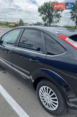 Хэтчбек Ford Focus 2006 в 
