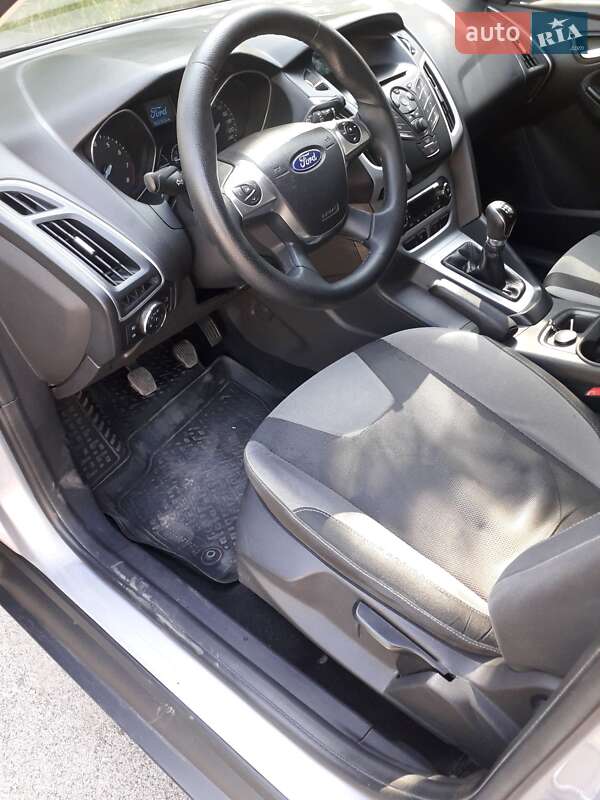 Хэтчбек Ford Focus 2013 в Запорожье