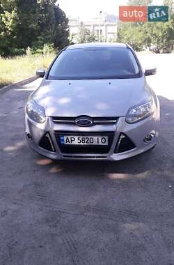 Хэтчбек Ford Focus 2013 в 
