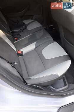 Хэтчбек Ford Focus 2013 в 