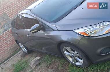 Хетчбек Ford Focus 2013 в 