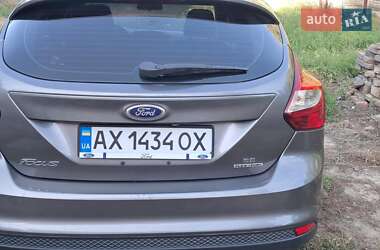 Хетчбек Ford Focus 2013 в 