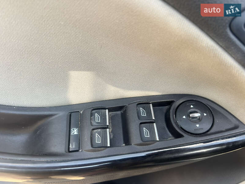 Хетчбек Ford Focus 2011 в Львові